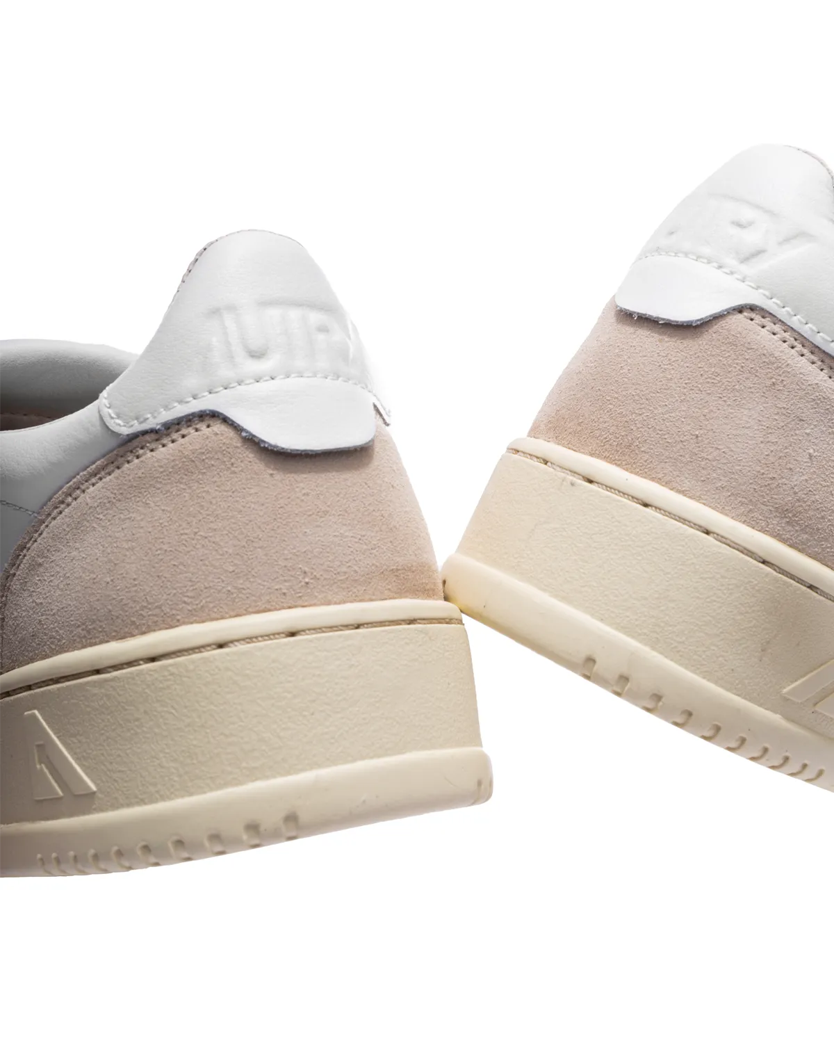 Medalist Low Suede/White/White