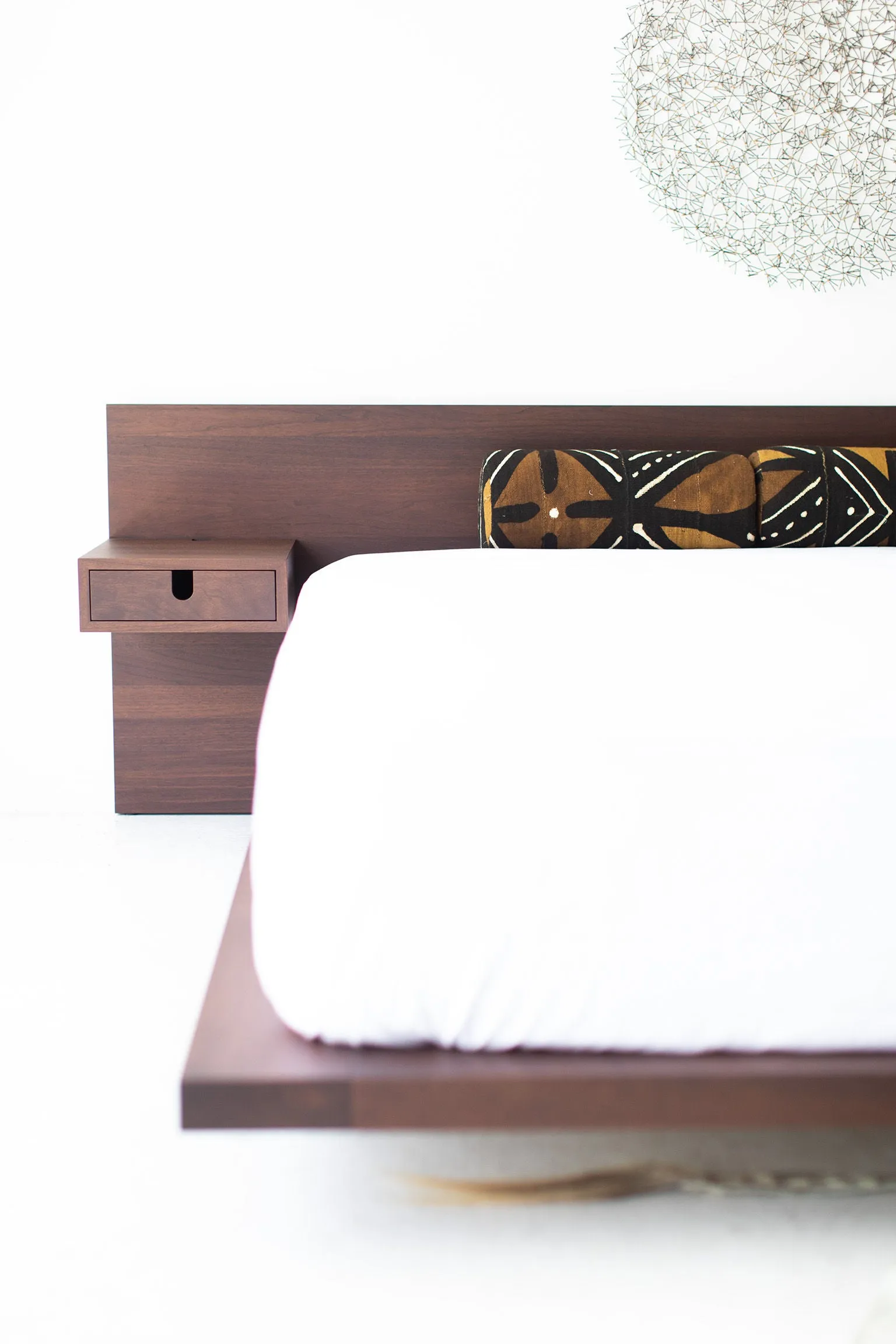 Modern Platform Bed in Walnut - 1621