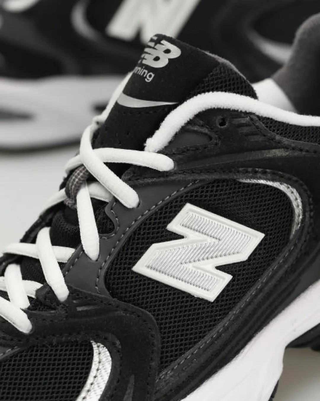New Balance 530 Black White Sneakers